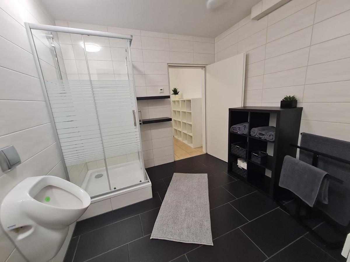 Monteurswohnung Deluxe Homestay *